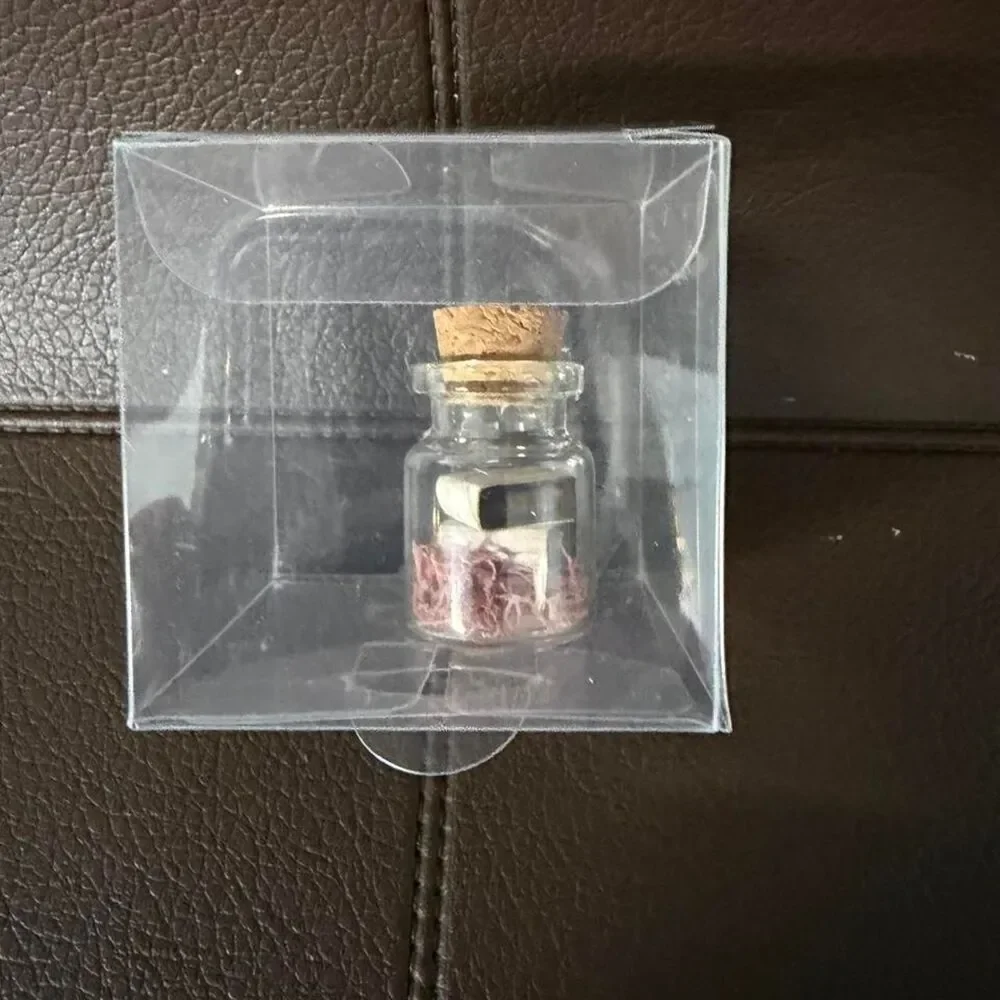miniature dollhouse accessories